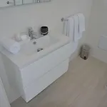 B&B Crystal 3*