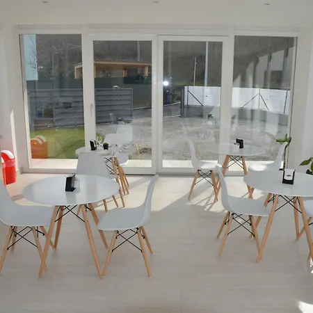 Bed & Breakfast Crystal 3*