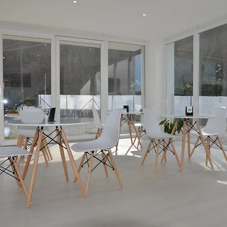 Crystal فندق مبيت وإفطار 3*