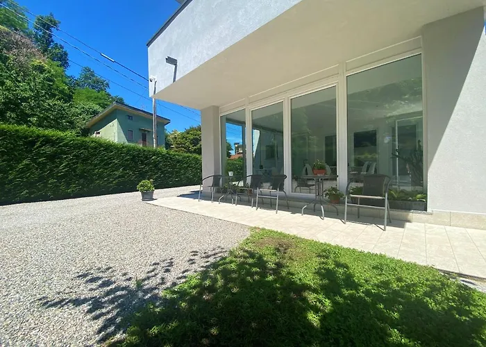 Crystal ベッド・アンド・ブレックファスト